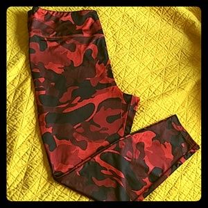 Red Camo leggings